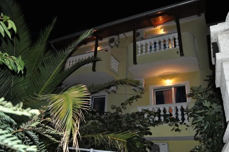 Jela Apartment With A Big Balcony Pula Chorwacja